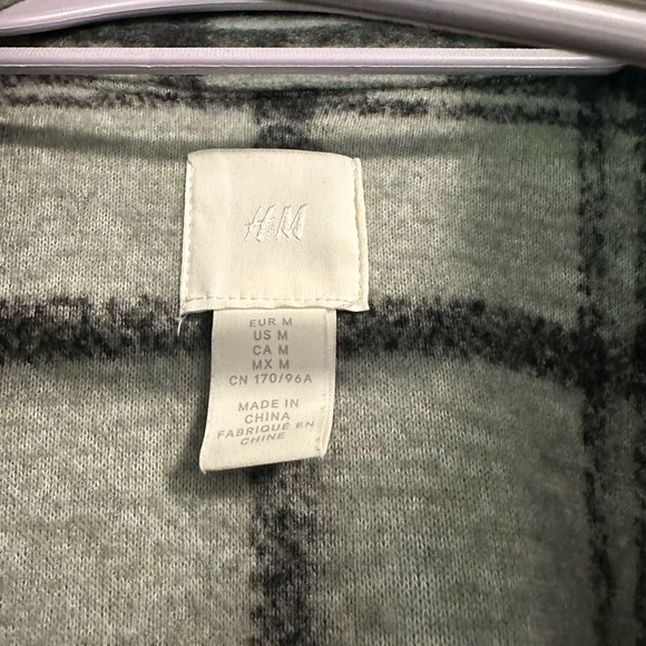 Plaid shacket - Picture 2 of 3